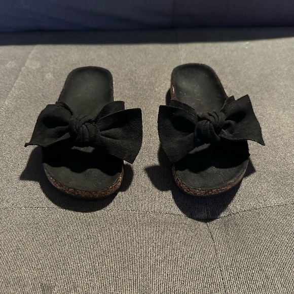 Girls Knotted Slide On Sandals - Picture 2 of 11